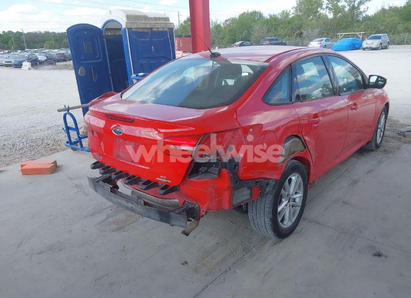 Photo 6 of 2016 Ford Focus SE (VIN 1FADP3F2XGL203936)