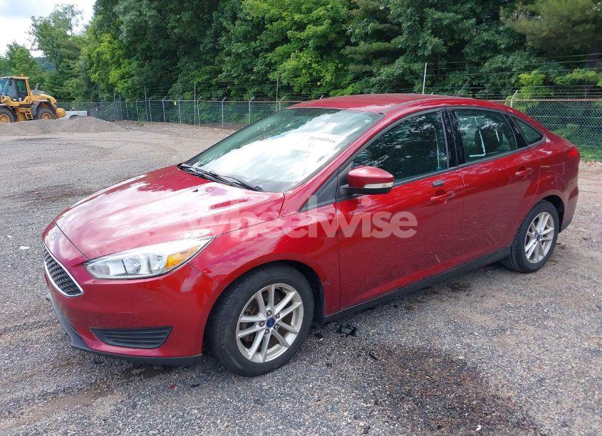Photo 2 of 2016 Ford Focus SE (VIN 1FADP3F2XGL229484)