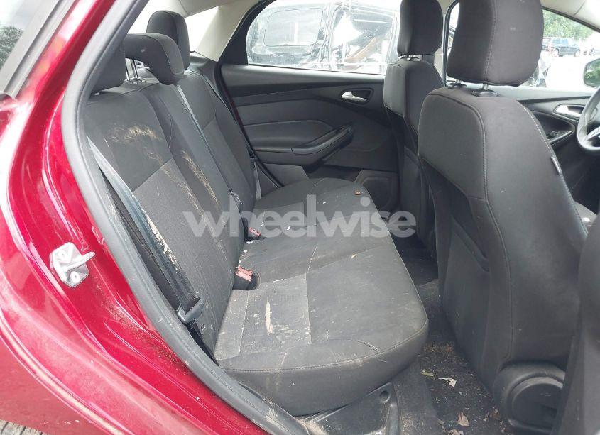 Photo 8 of 2016 Ford Focus SE (VIN 1FADP3F2XGL229484)