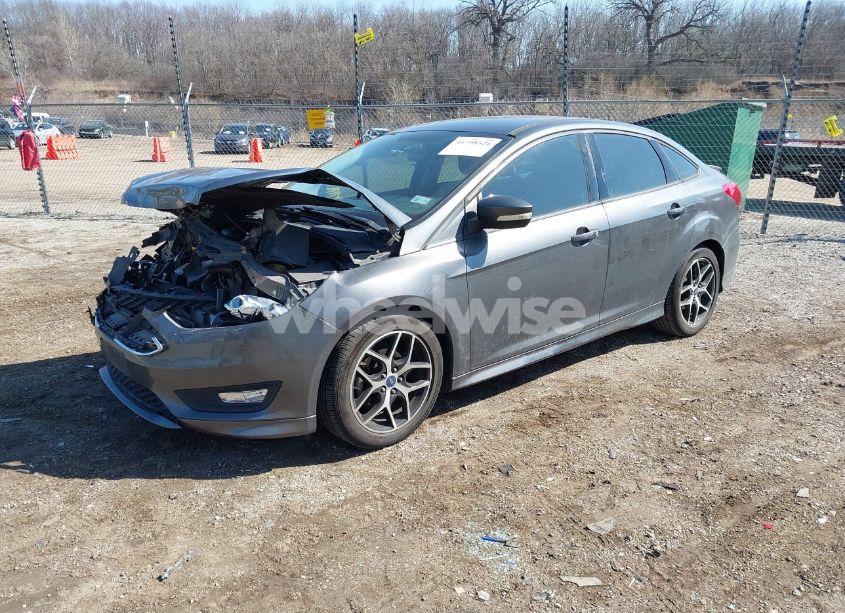 Photo 2 of 2016 Ford Focus SE (VIN 1FADP3F2XGL282444)