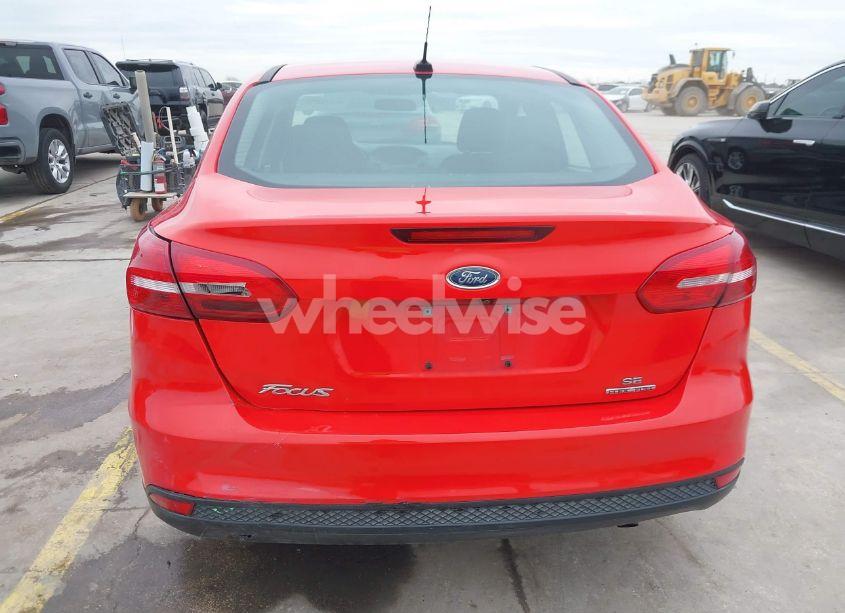 Photo 16 of 2016 Ford Focus SE (VIN 1FADP3F2XGL285344)