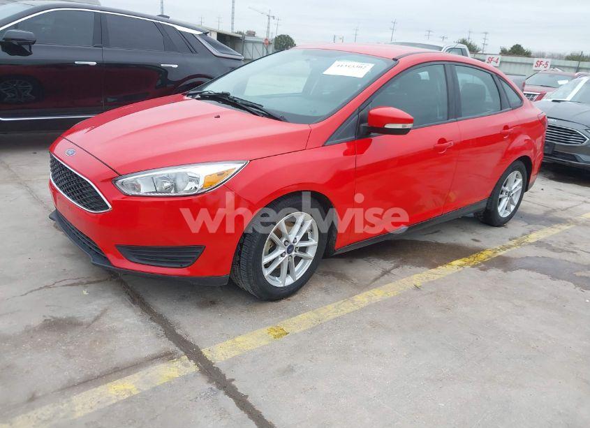 Photo 2 of 2016 Ford Focus SE (VIN 1FADP3F2XGL285344)