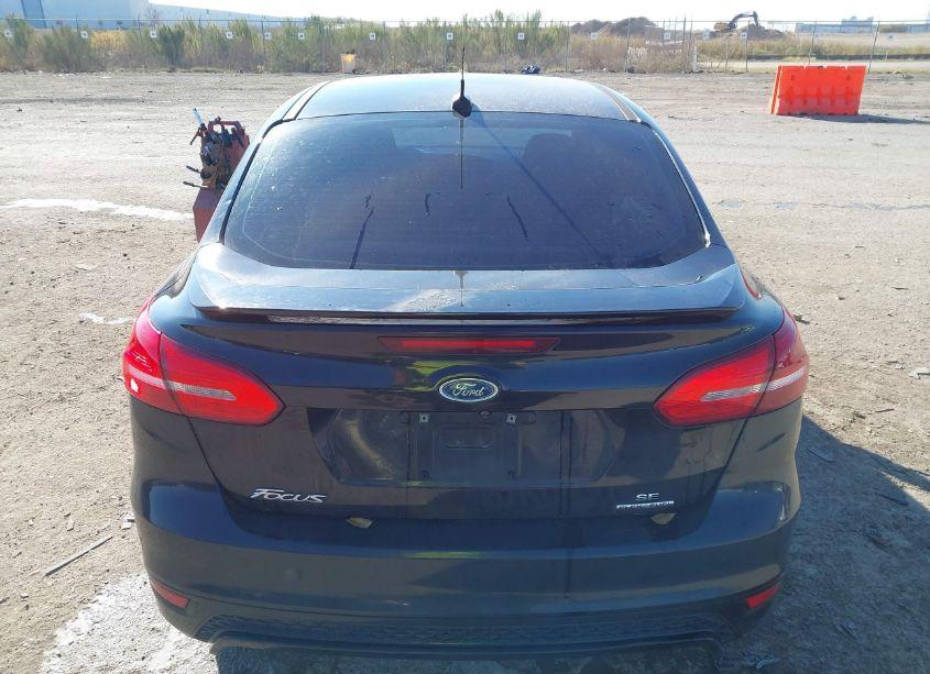 Photo 16 of 2016 Ford Focus SE (VIN 1FADP3F2XGL305642)