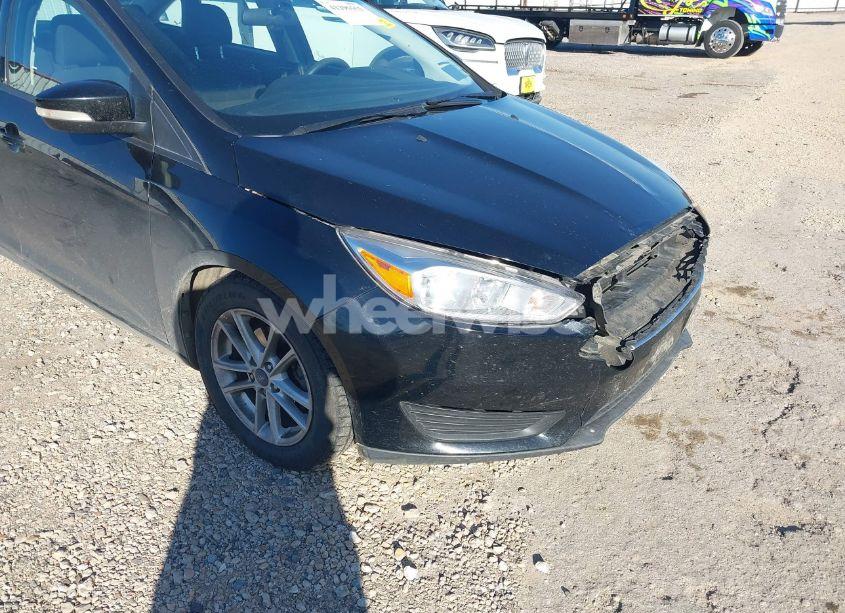 Photo 15 of 2017 Ford Focus SE (VIN 1FADP3F2XHL212685)