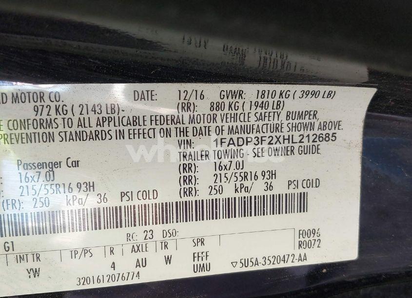 Photo 9 of 2017 Ford Focus SE (VIN 1FADP3F2XHL212685)