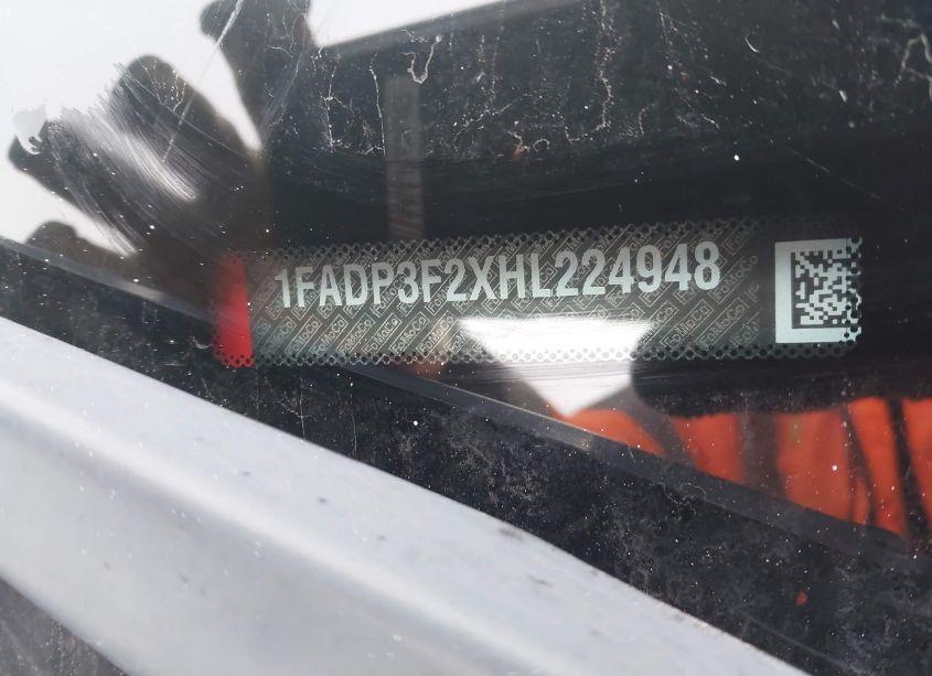 Photo 9 of 2017 Ford Focus SE (VIN 1FADP3F2XHL224948)