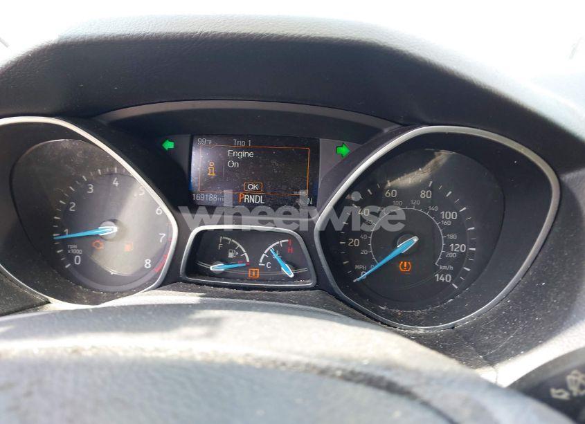 Photo 7 of 2017 Ford Focus SE (VIN 1FADP3F2XHL243371)