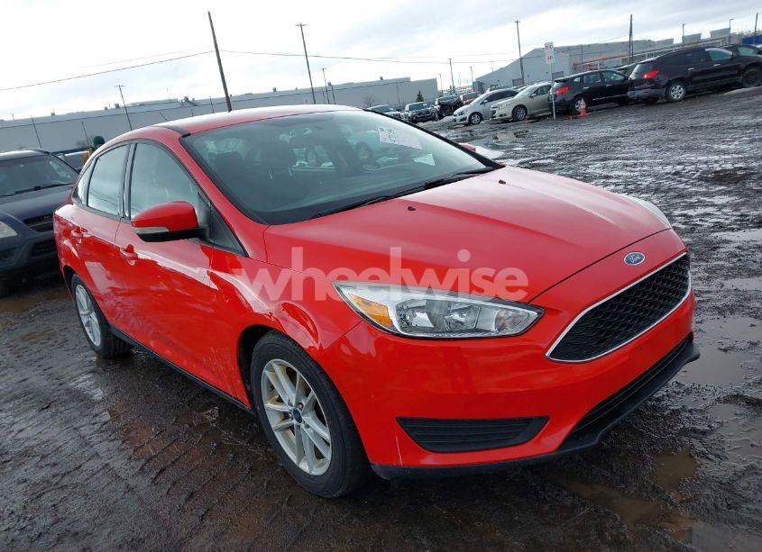 2017 Ford Focus SE (VIN 1FADP3F2XHL282316) main photo