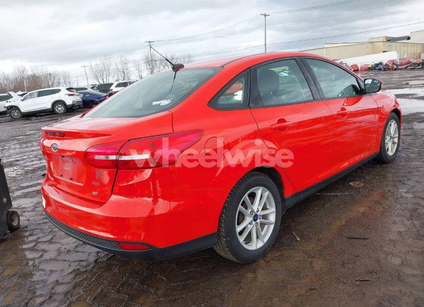 Photo 4 of 2017 Ford Focus SE (VIN 1FADP3F2XHL282316)