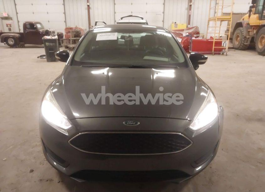 Photo 12 of 2017 Ford Focus SE (VIN 1FADP3F2XHL283675)