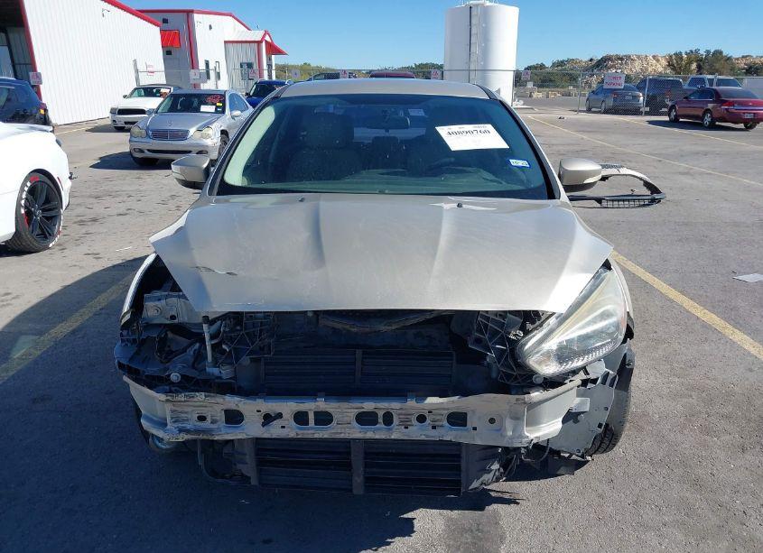 Photo 13 of 2017 Ford Focus SE (VIN 1FADP3F2XHL318831)