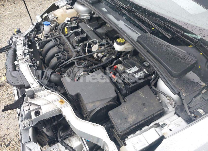 Photo 10 of 2017 Ford Focus SE (VIN 1FADP3F2XHL320241)