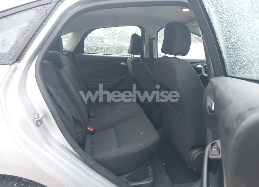 Photo 8 of 2017 Ford Focus SE (VIN 1FADP3F2XHL320241)