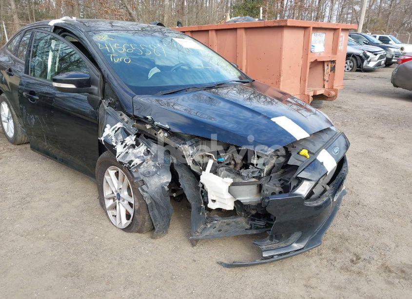 Photo 6 of 2017 Ford Focus SE (VIN 1FADP3F2XHL321700)