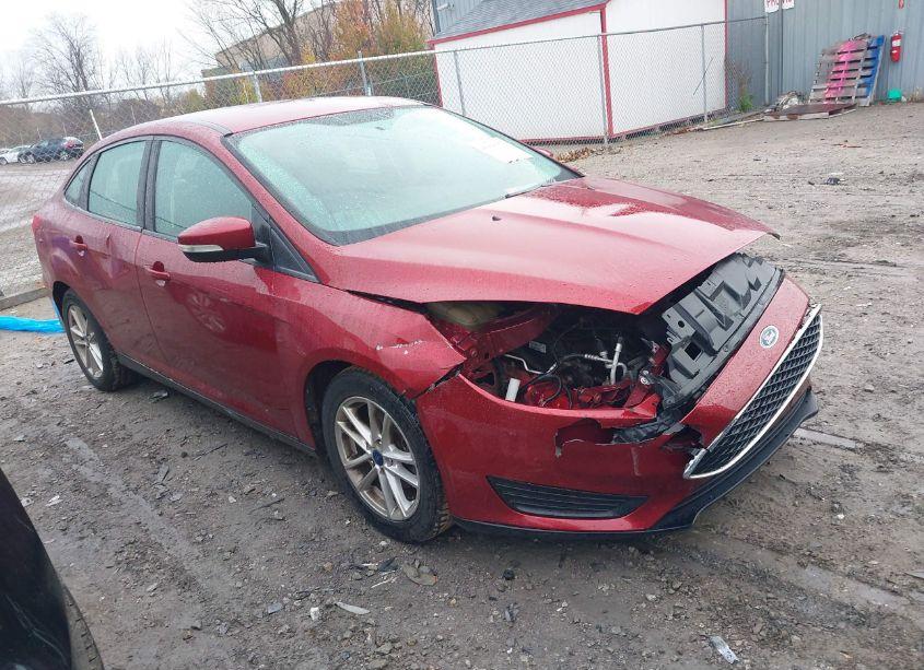 2017 Ford Focus SE (VIN 1FADP3F2XHL321891) main photo