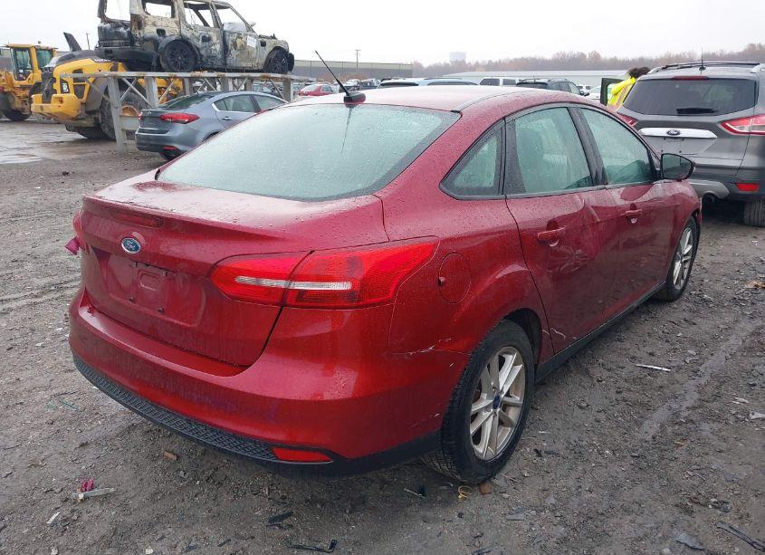 Photo 4 of 2017 Ford Focus SE (VIN 1FADP3F2XHL321891)