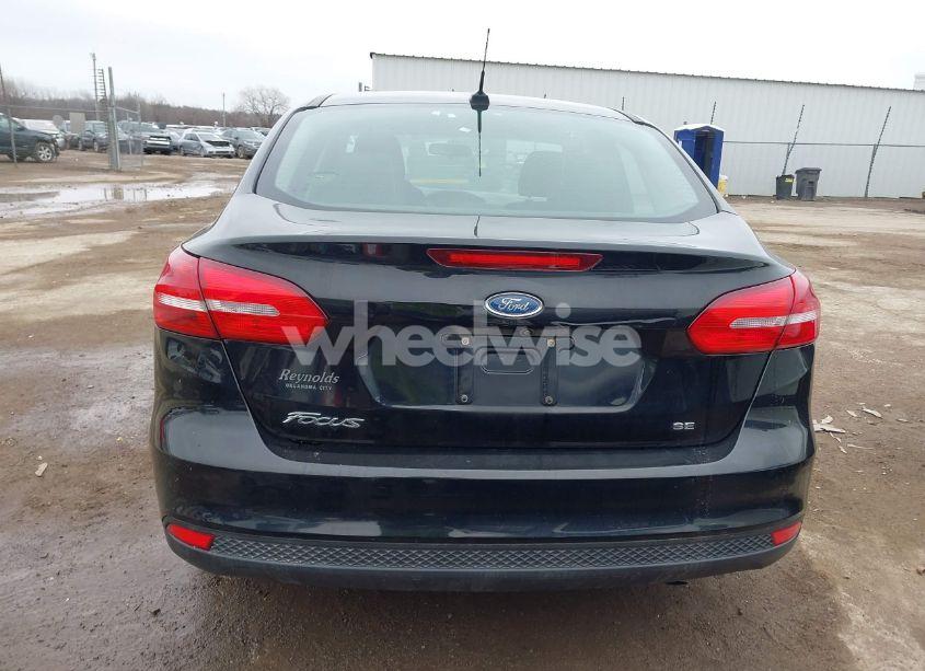 Photo 16 of 2017 Ford Focus SE (VIN 1FADP3F2XHL332650)