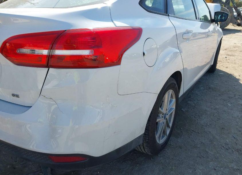 Photo 15 of 2017 Ford Focus SE (VIN 1FADP3F2XHL347388)