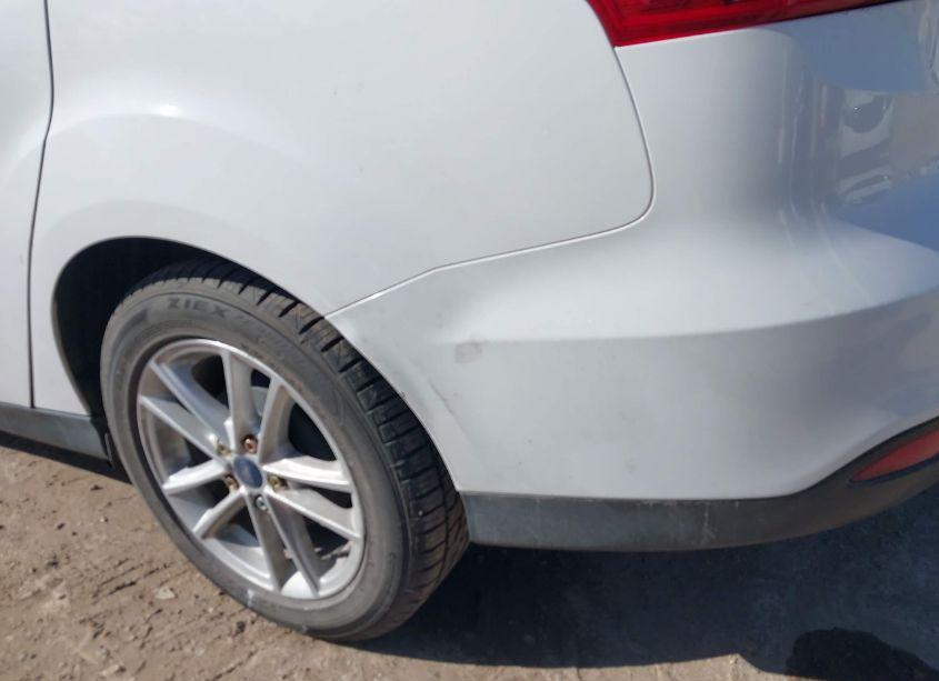 Photo 16 of 2017 Ford Focus SE (VIN 1FADP3F2XHL347388)