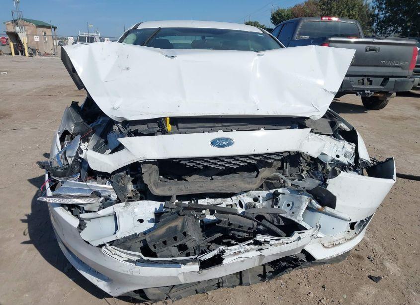 Photo 6 of 2017 Ford Focus SE (VIN 1FADP3F2XHL347388)