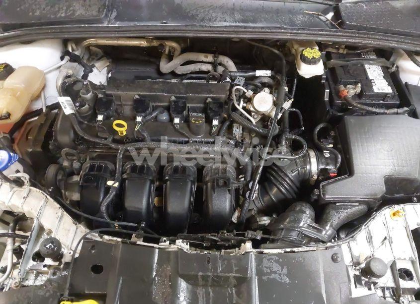 Photo 10 of 2018 Ford Focus SE (VIN 1FADP3F2XJL224745)