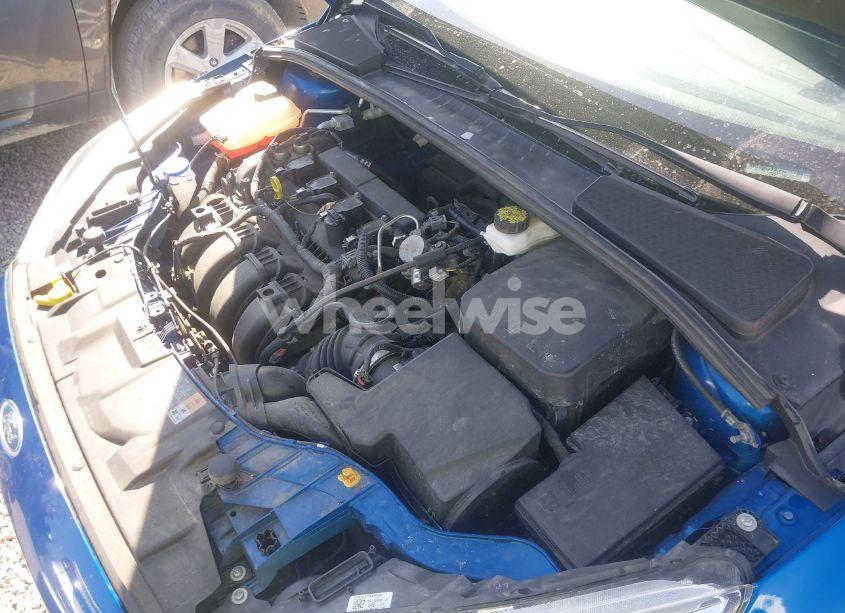 Photo 10 of 2018 Ford Focus SE (VIN 1FADP3F2XJL228553)