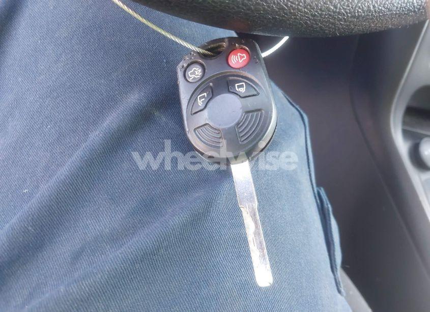 Photo 11 of 2018 Ford Focus SE (VIN 1FADP3F2XJL228553)