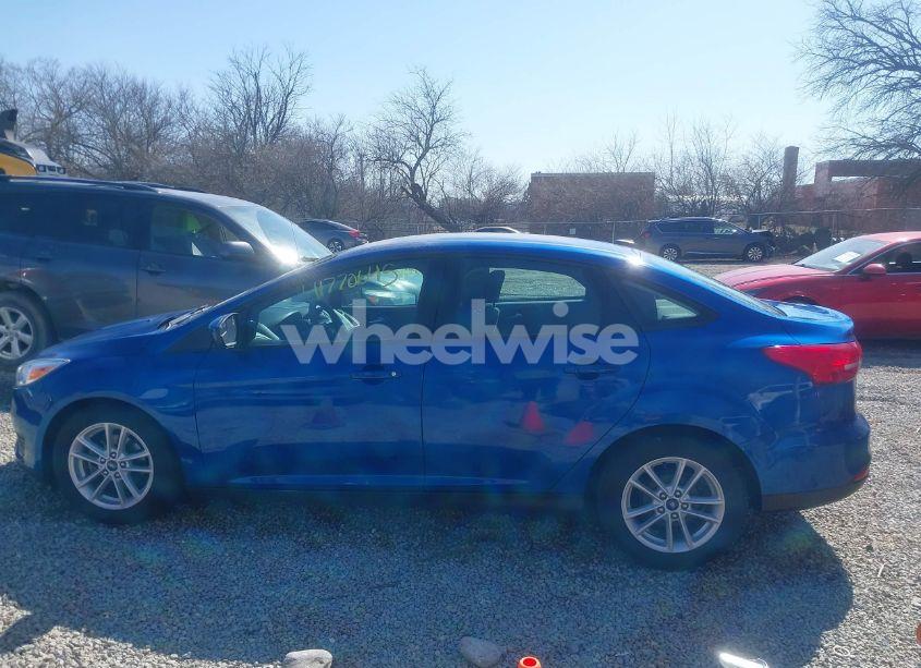 Photo 14 of 2018 Ford Focus SE (VIN 1FADP3F2XJL228553)