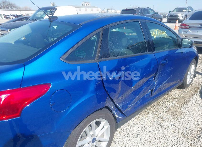 Photo 17 of 2018 Ford Focus SE (VIN 1FADP3F2XJL228553)