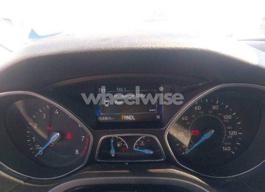 Photo 7 of 2018 Ford Focus SE (VIN 1FADP3F2XJL228553)