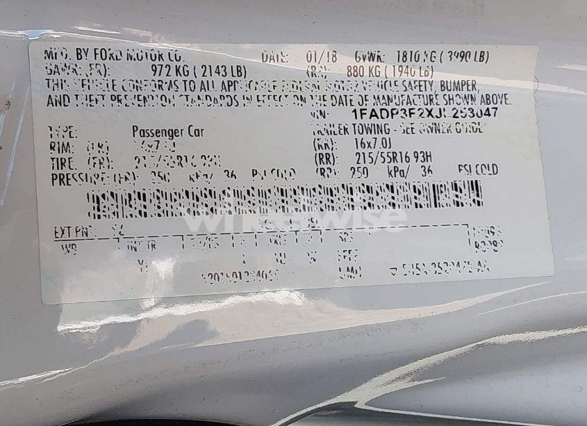 Photo 9 of 2018 Ford Focus SE (VIN 1FADP3F2XJL253047)