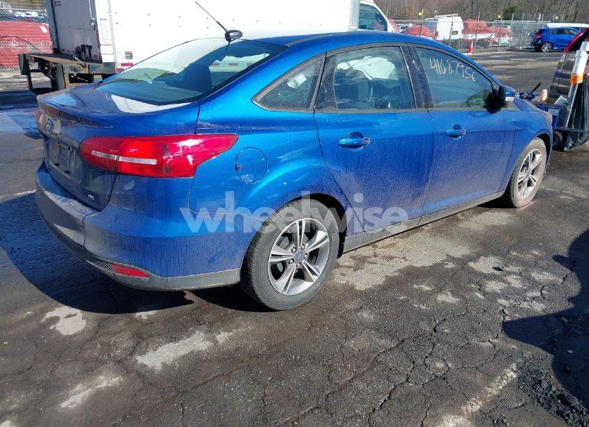 Photo 4 of 2018 Ford Focus SE (VIN 1FADP3F2XJL290888)