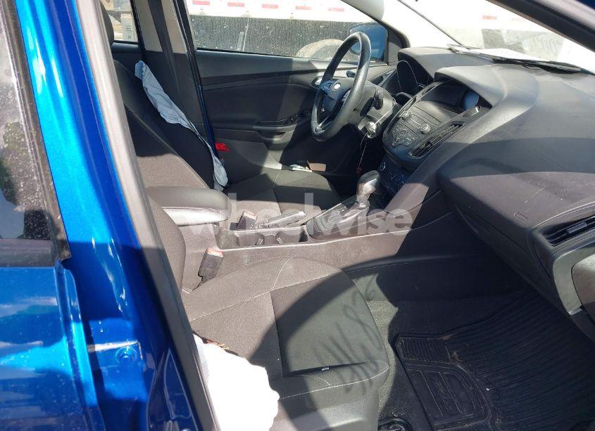 Photo 5 of 2018 Ford Focus SE (VIN 1FADP3F2XJL290888)