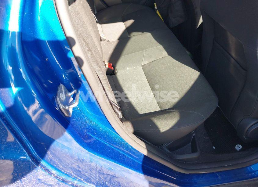 Photo 8 of 2018 Ford Focus SE (VIN 1FADP3F2XJL290888)