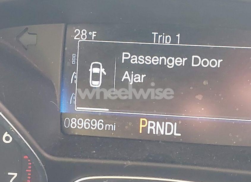 Photo 15 of 2018 Ford Focus SE (VIN 1FADP3F2XJL295508)