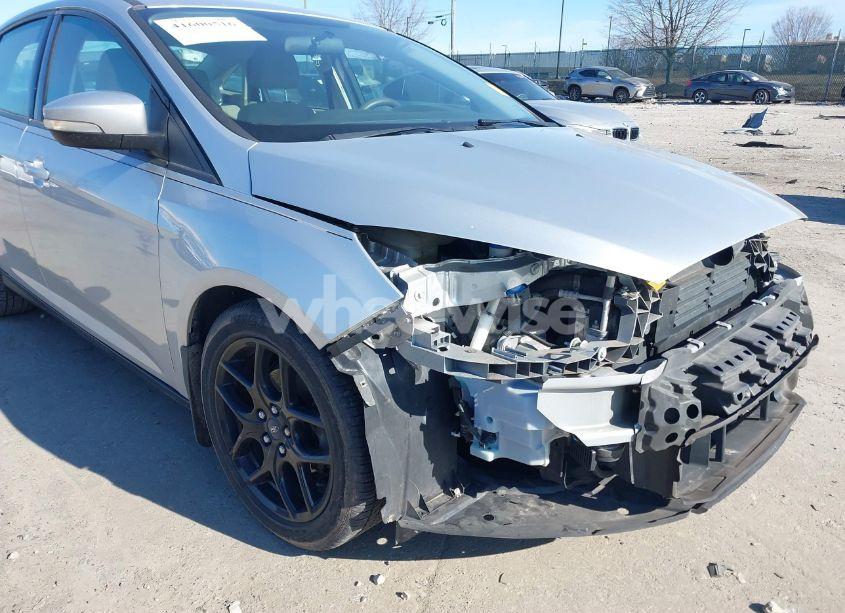 Photo 13 of 2016 Ford Focus SE (VIN 1FADP3FE0GL300458)