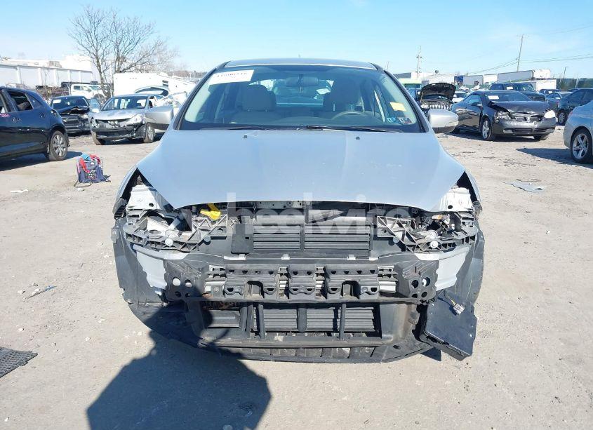 Photo 6 of 2016 Ford Focus SE (VIN 1FADP3FE0GL300458)