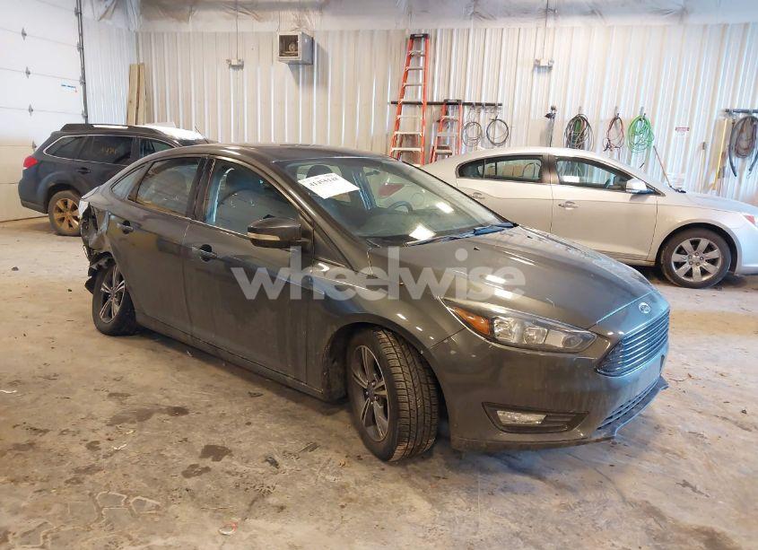 2017 Ford Focus SE (VIN 1FADP3FE0HL297028) main photo