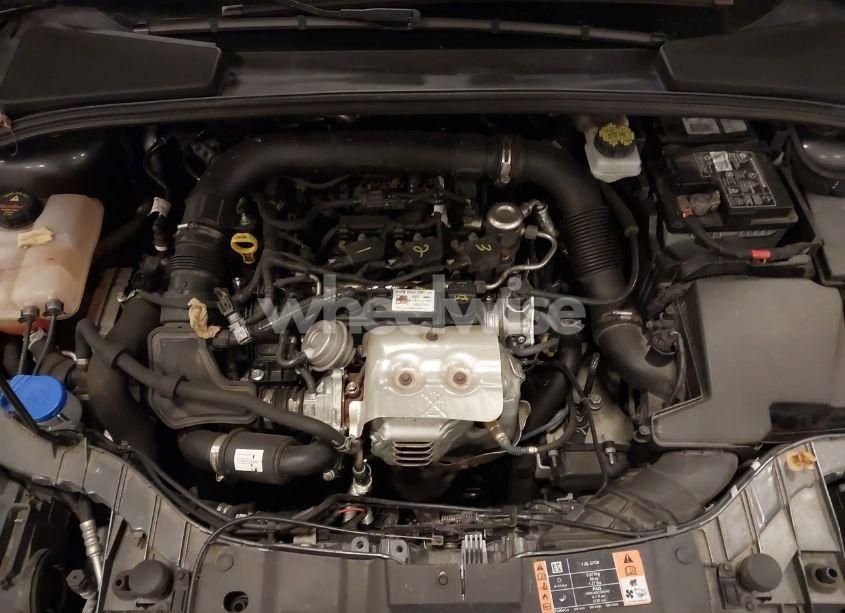 Photo 10 of 2017 Ford Focus SE (VIN 1FADP3FE0HL297028)