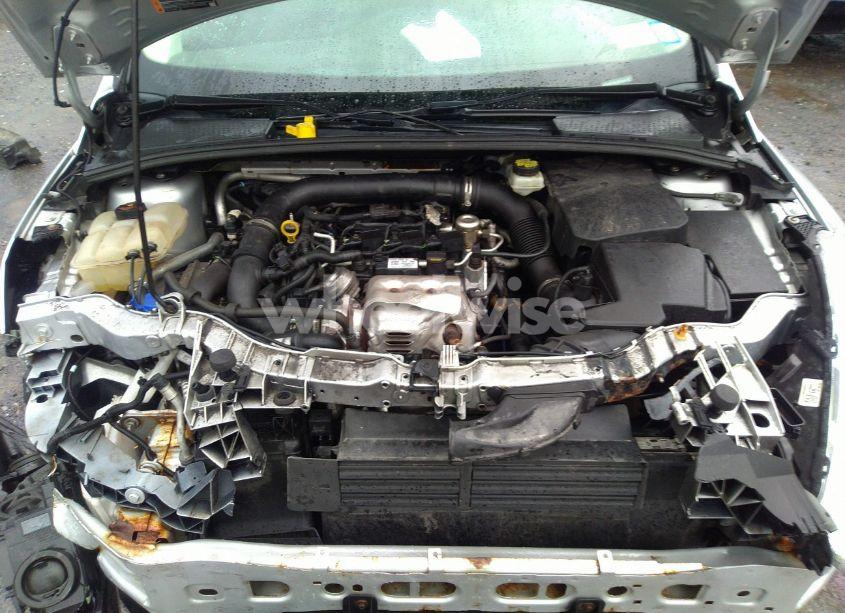 Photo 10 of 2017 Ford Focus SE (VIN 1FADP3FE0HL297434)