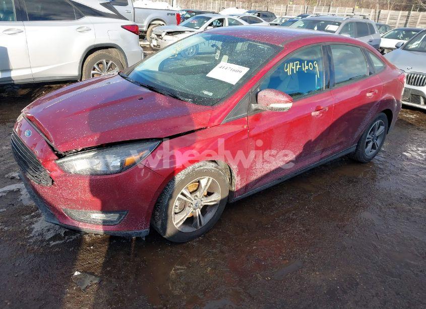 Photo 2 of 2017 Ford Focus SE (VIN 1FADP3FE0HL301238)