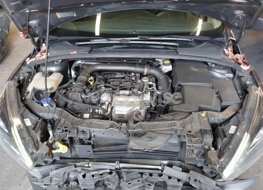 Photo 10 of 2018 Ford Focus SE (VIN 1FADP3FE0JL271437)