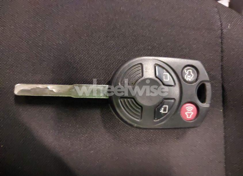 Photo 11 of 2018 Ford Focus SE (VIN 1FADP3FE0JL271437)