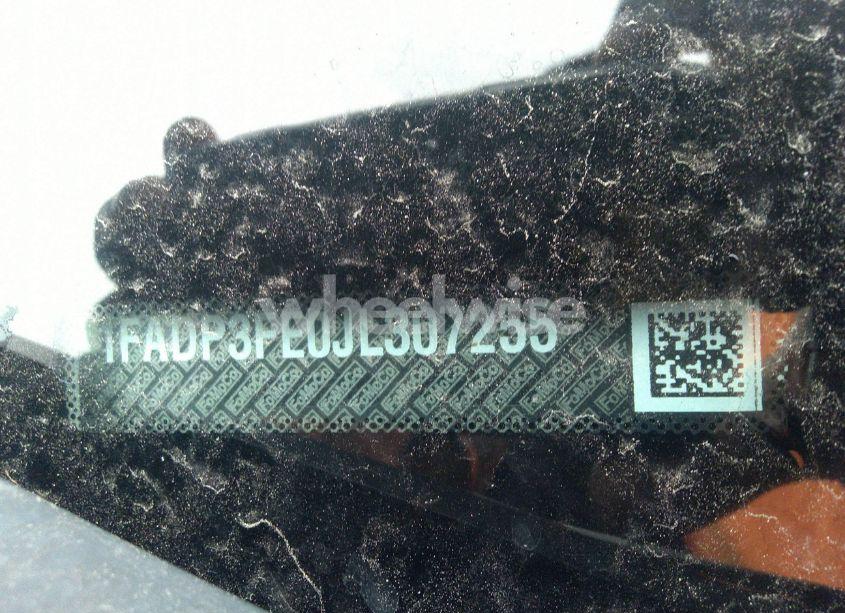 Photo 9 of 2018 Ford Focus SE (VIN 1FADP3FE0JL307255)