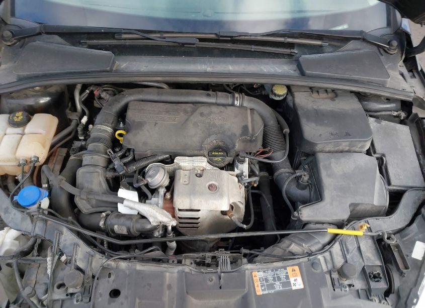 Photo 10 of 2015 Ford Focus SE (VIN 1FADP3FE1FL258977)