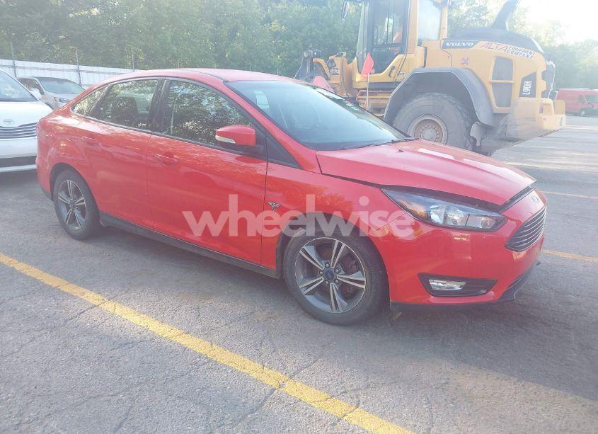 2016 Ford Focus SE (VIN 1FADP3FE1GL378019) main photo