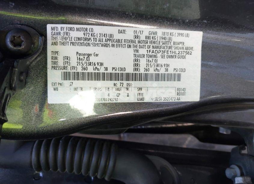 Photo 9 of 2017 Ford Focus SE (VIN 1FADP3FE1HL237582)