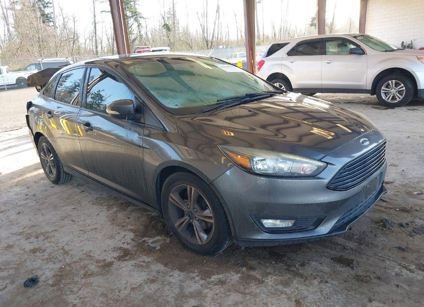 2017 Ford Focus SE (VIN 1FADP3FE1HL277788) main photo