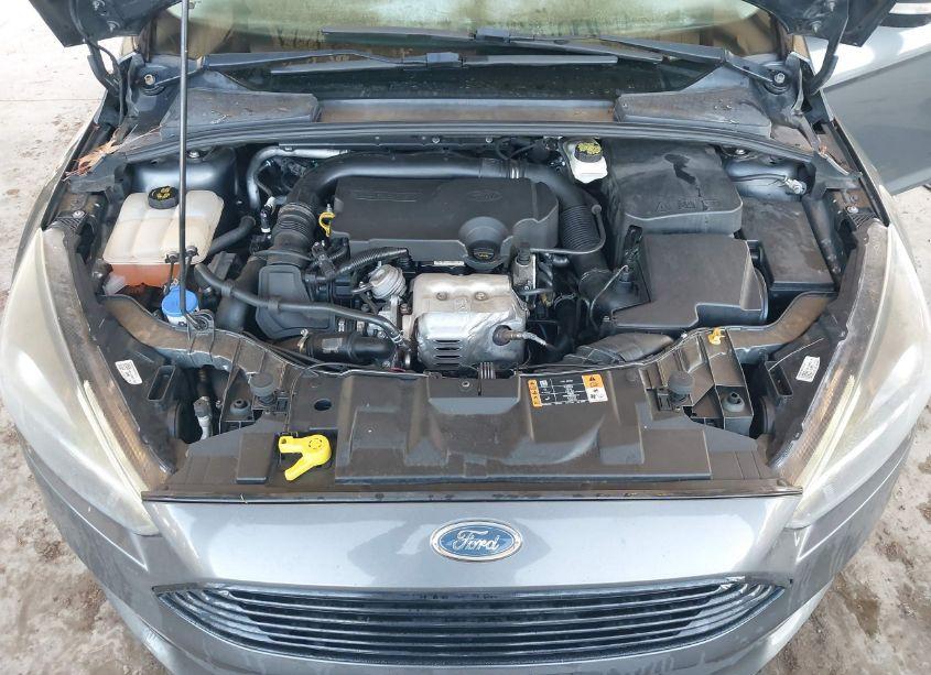 Photo 10 of 2017 Ford Focus SE (VIN 1FADP3FE1HL277788)