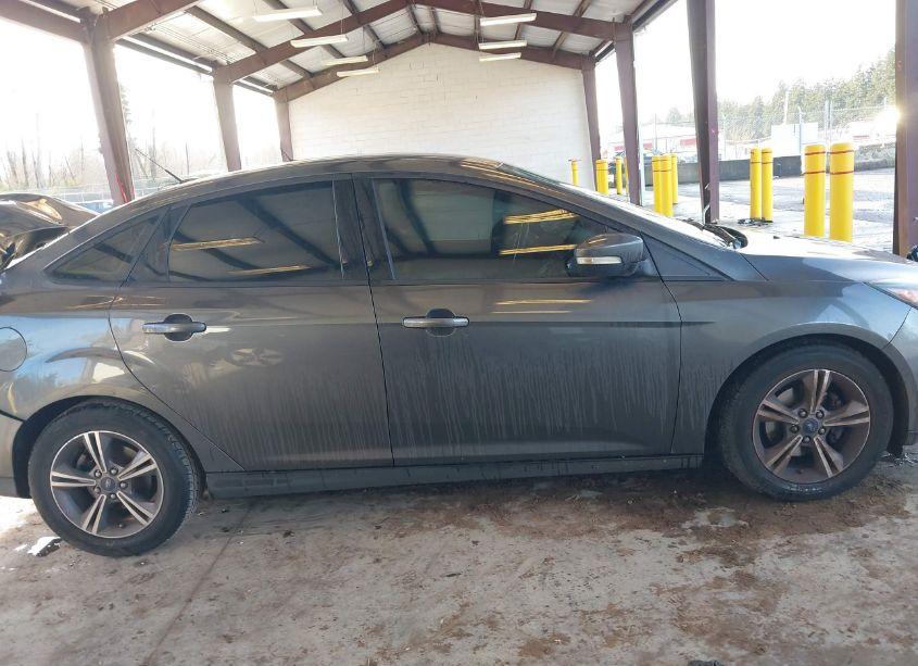 Photo 13 of 2017 Ford Focus SE (VIN 1FADP3FE1HL277788)